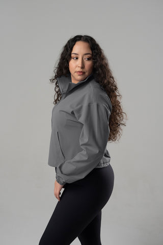 Alyth Active Gravity Breaking Free Pullover in Muslin - Women's Running Clothing Front View